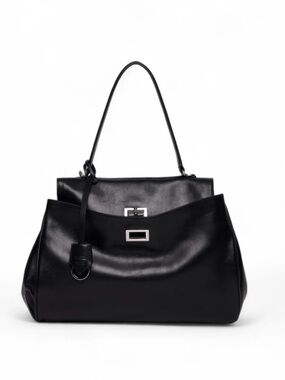Billie Satchel, Black